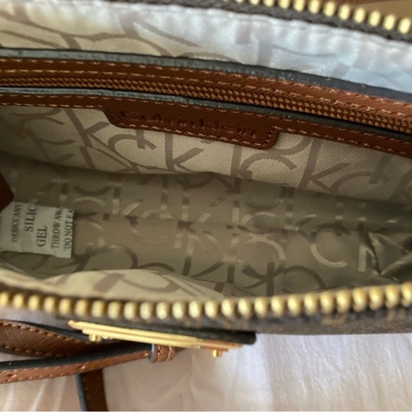 Calvin Klein crossbody bag - Picture 4 of 4